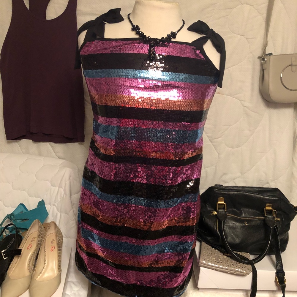 NO OFFERS JUST HIT BUY 🍓 K/lab sequin top